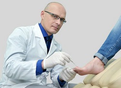 Лікування грибка нігтів та мозолів, видалення врослого нігтя – Клініка Медітон