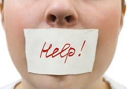 Почему человек икает, опасно ли это, икота – это болезнь или просто дискомфорт?