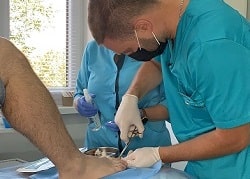 Операції з видалення врослих нігтів у Кривому Розі – Клініка Медітон