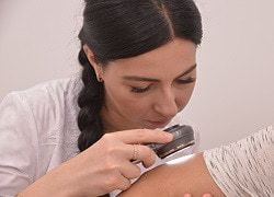Діагностика лишаю – огляд, шкірні тести та аналізи, апаратна діагностика