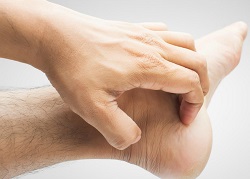 Чому сверблять ноги – діагностика та призначення лікування в Клініці Медітон